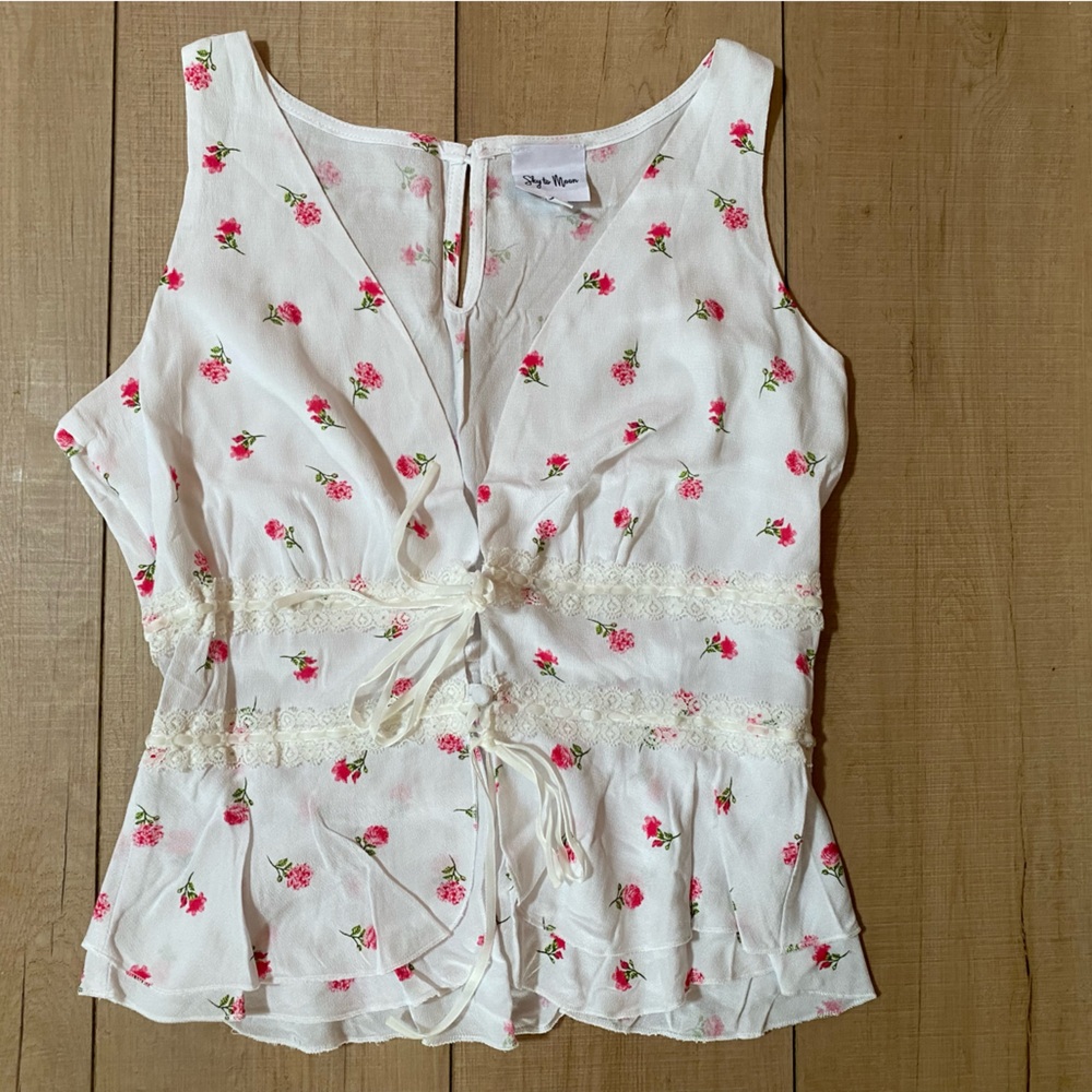 Coquette White with Pink Floral Top, Size L - Picture 15 of 17